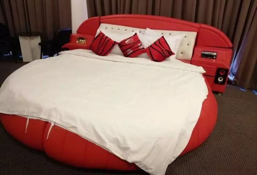 בית מלון כפרי Paragon City