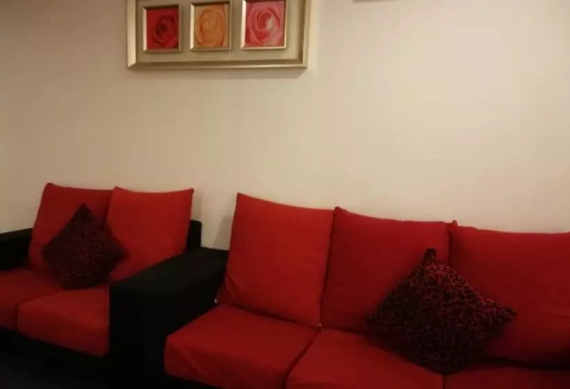 בית מלון כפרי Paragon City