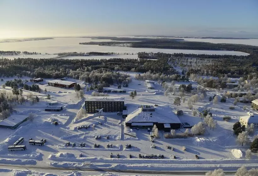 בית מלון כפרי Frösö Park