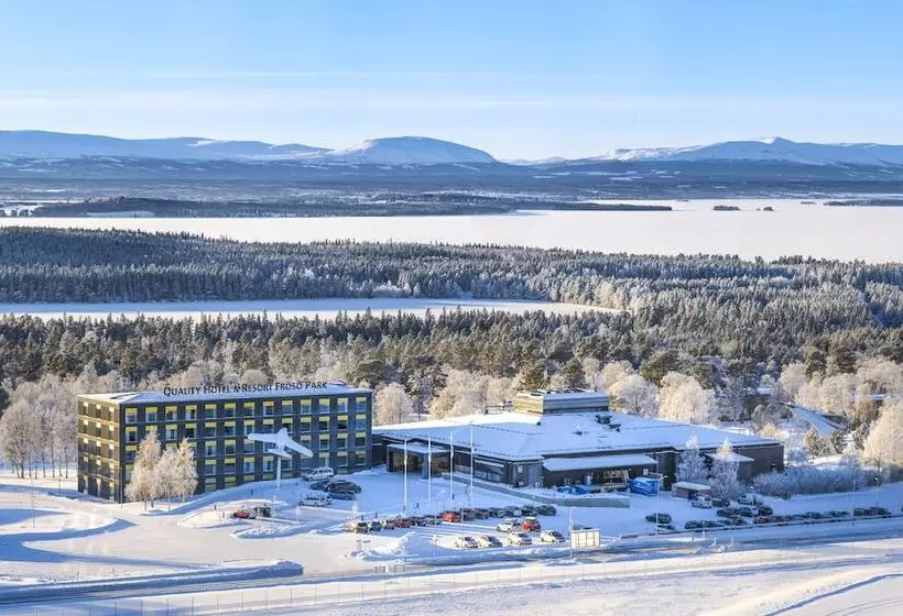 בית מלון כפרי Frösö Park