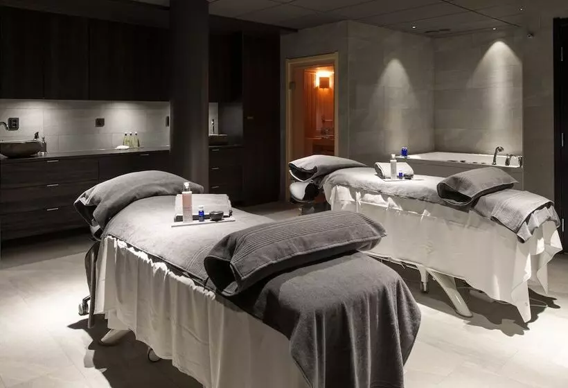 בית מלון כפרי Frösö Park