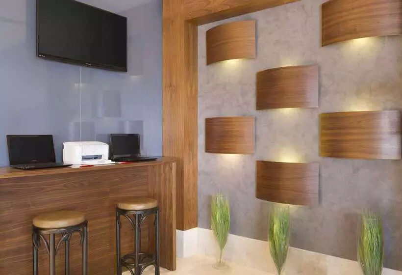 Hôtel Ramada By Wyndham Istanbul Florya