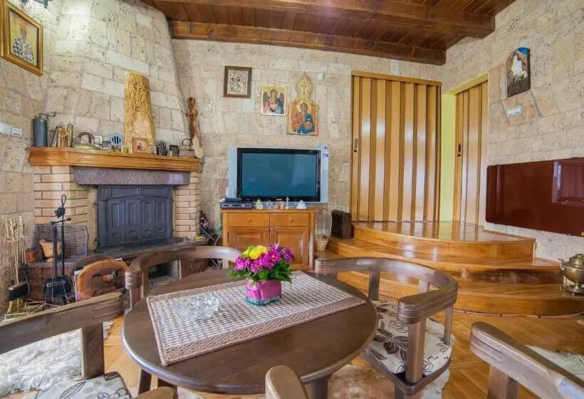 هتل & Resort Gacka