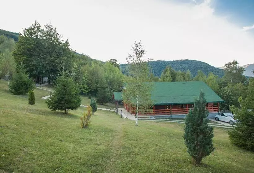 هتل & Resort Gacka