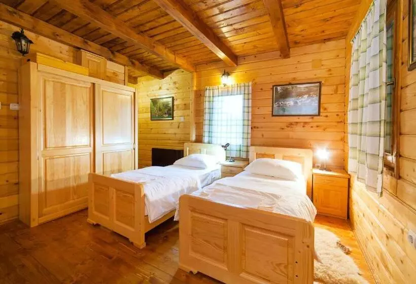 هتل & Resort Gacka