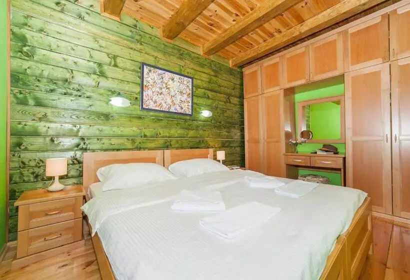 هتل & Resort Gacka