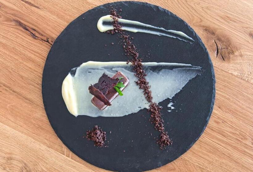 هتل Skyfall Suites Adults Only