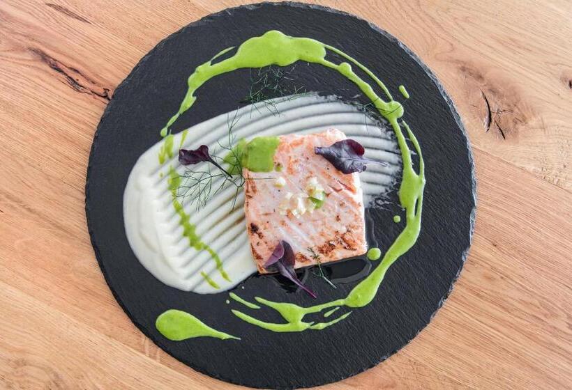 هتل Skyfall Suites Adults Only