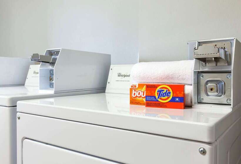 ホテル Super 8 By Wyndham Carrizo Springs