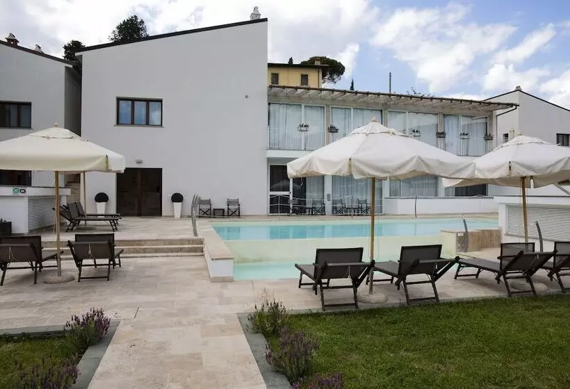 호텔 The Florence Hills Resort & Wellness