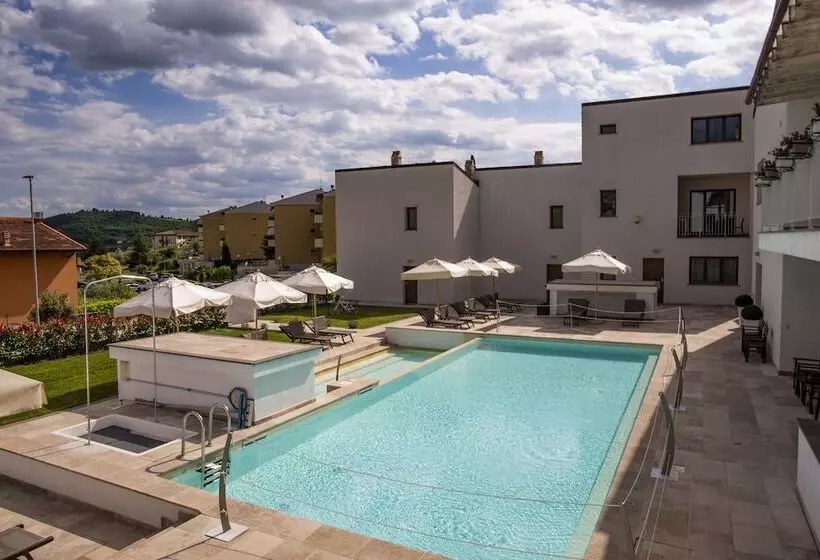 호텔 The Florence Hills Resort & Wellness