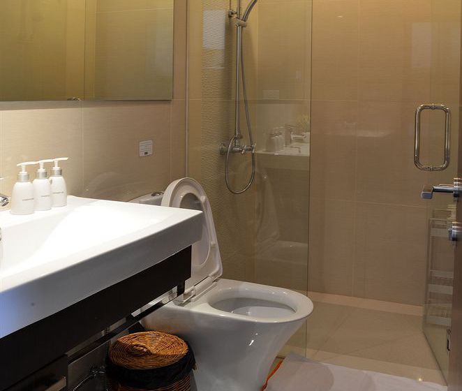 בית מלון כפרי The Title East Wing By Trips Phuket