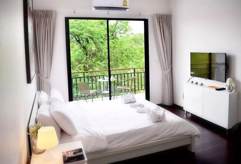 Hotel The Title East Wing By Trips Phuket