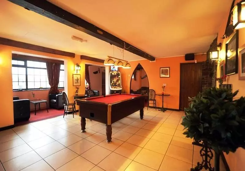 Отель The West Country Inn