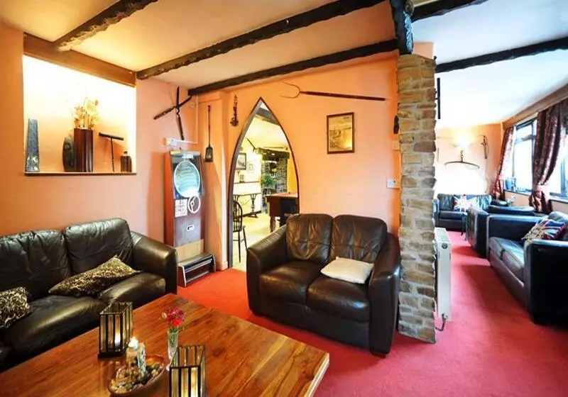 Отель The West Country Inn