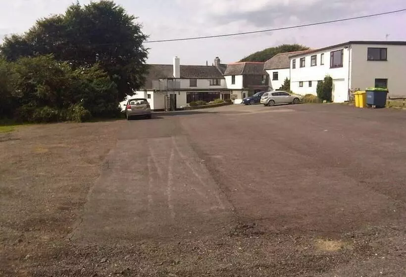 Отель The West Country Inn