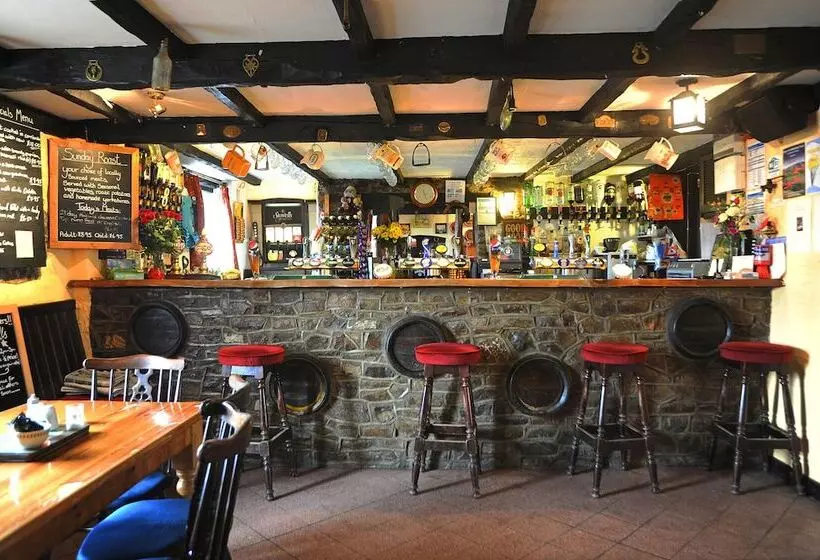 Отель The West Country Inn