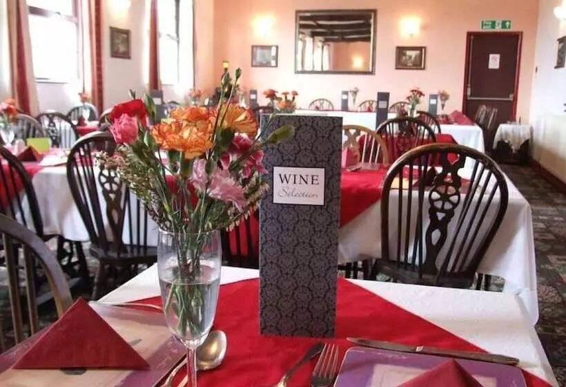 Отель The West Country Inn