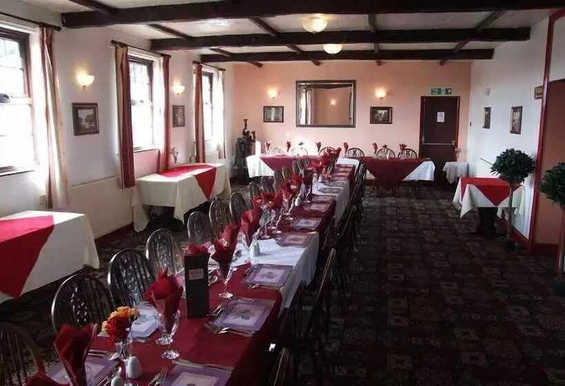 Отель The West Country Inn