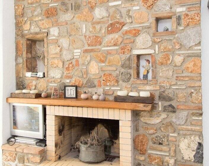 בית מלון כפרי Tholaria Boutique