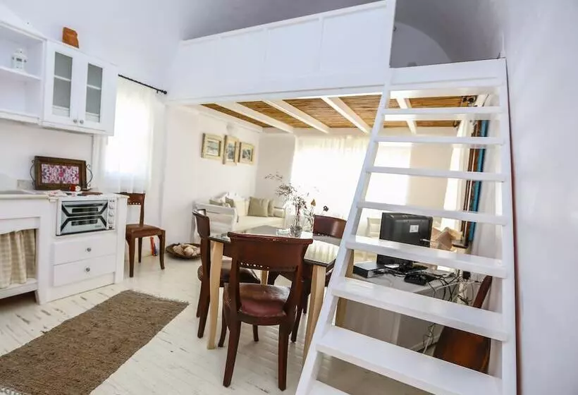 هتل Tholaria Boutique