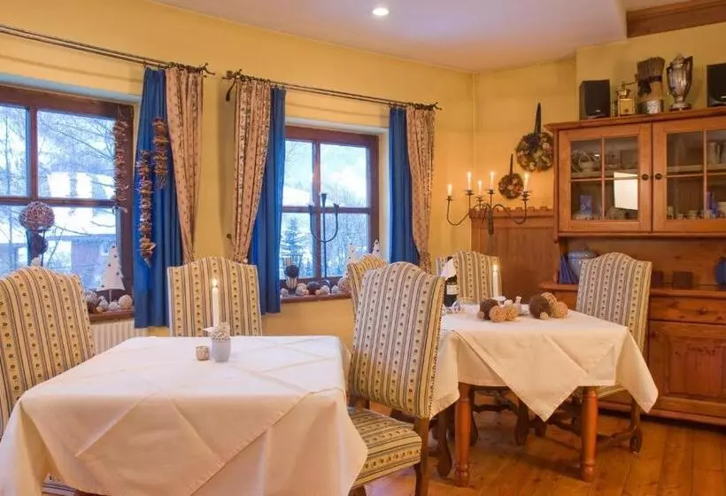 ホテル Unterbrunn Apartments & Gästehaus