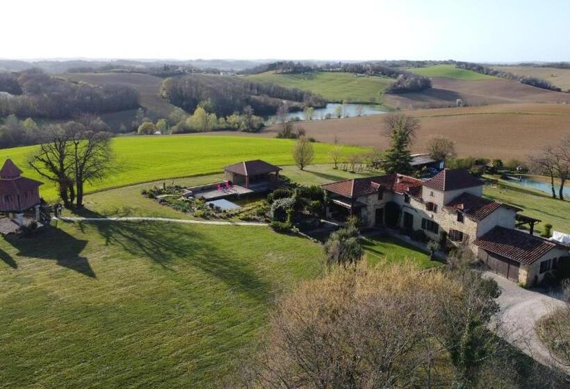 住宿加早餐  Chambre D Hôtes Insolite Dans Un Pigeonnier à 5 Minutes De Marciac Gers