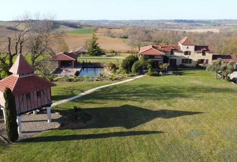 Aamiaismajoitus (B&B) Chambre D Hôtes Insolite Dans Un Pigeonnier à 5 Minutes De Marciac Gers
