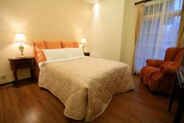 تختخواب و صبحانه Champs Elysees Guesthouse