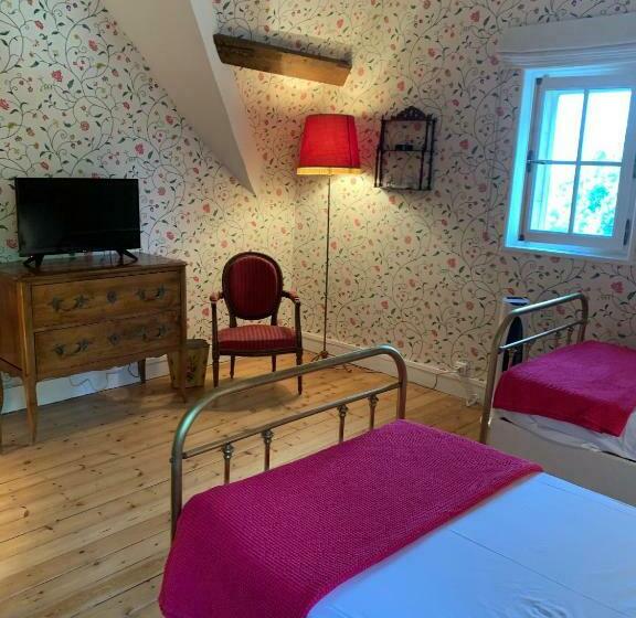 Bed and Breakfast Le Donjon D Anthon