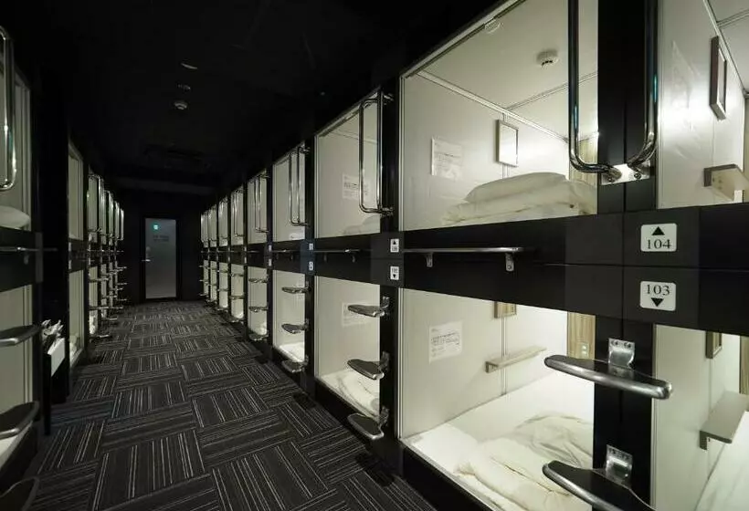 Leo Yu Capsule Hotel Nishifunabashi