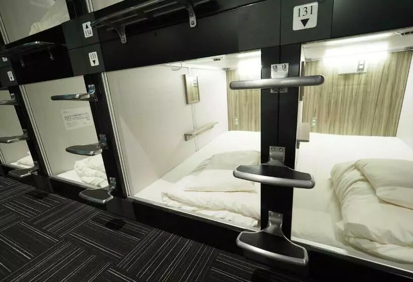 Leo Yu Capsule Hotel Nishifunabashi