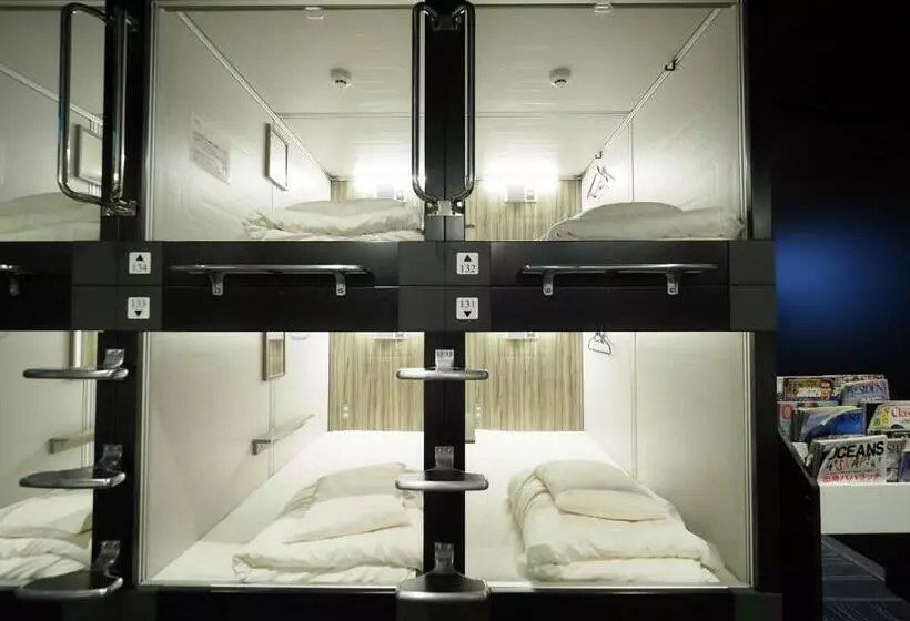 Leo Yu Capsule Hotel Nishifunabashi