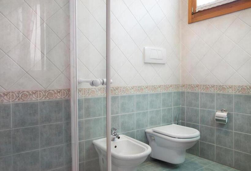 Отель L Incontro