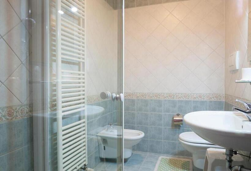 Отель L Incontro