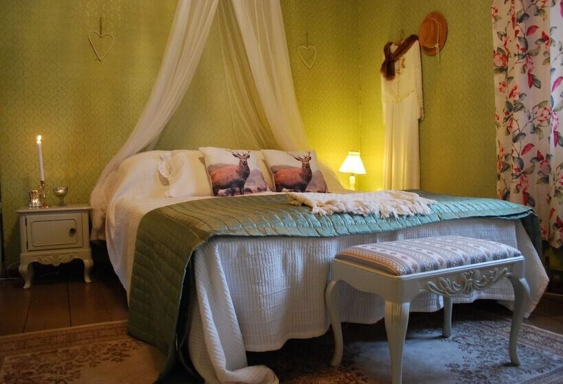 ホテル Löydön Kartano