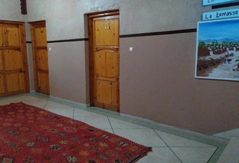 فندق صغير Auberge Restaurant Zahra