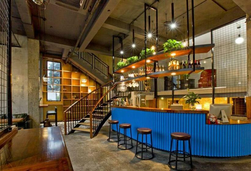 Bed and Breakfast 0517 Boutique