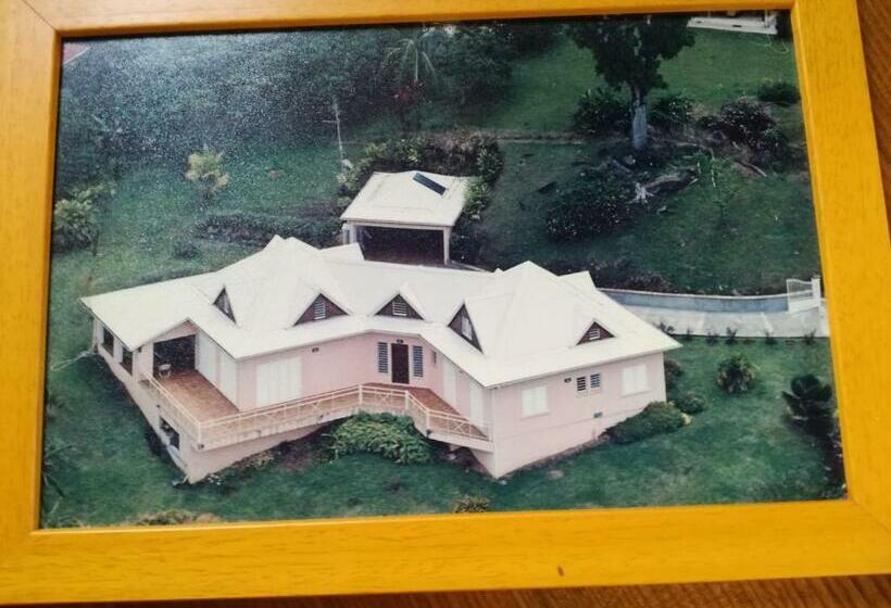 تختخواب و صبحانه Appartement Emeraude