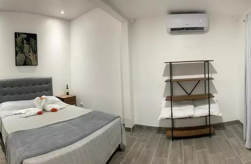 Aamiaismajoitus (B&B) Carara Adventure Park