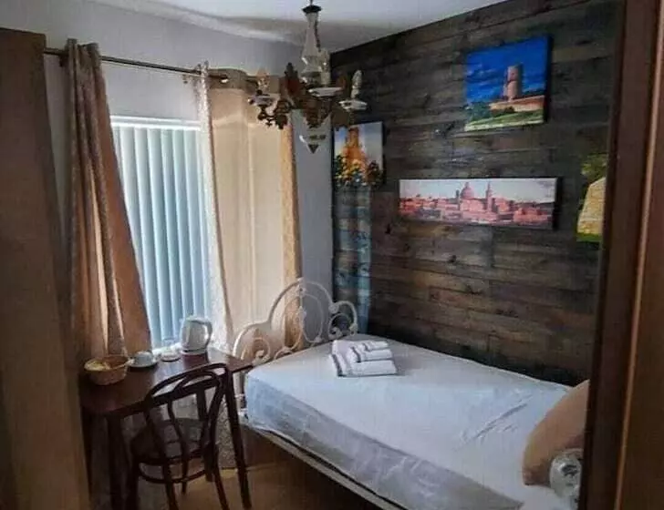 تختخواب و صبحانه Joseluce