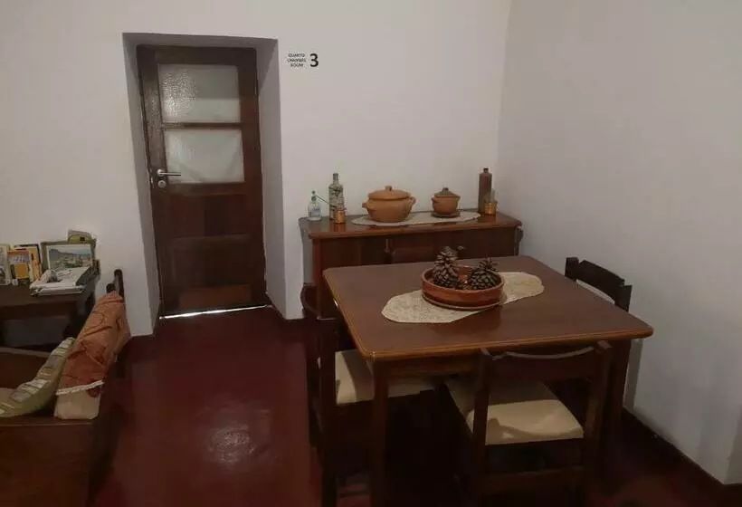 تختخواب و صبحانه Kaza Ladera