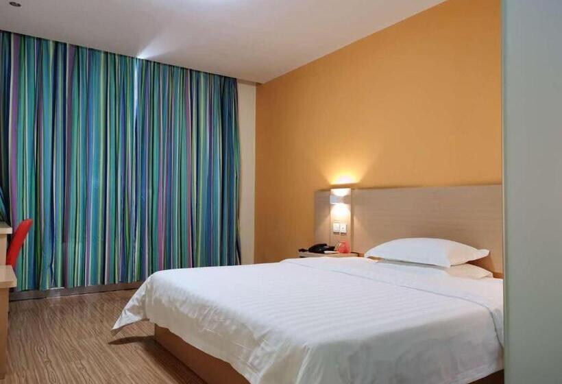 בית מלון כפרי 7days Inn Yongzhou Central Hospital