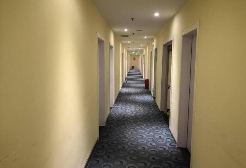 בית מלון כפרי 7days Inn Yongzhou Central Hospital