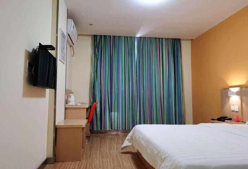 בית מלון כפרי 7days Inn Yongzhou Central Hospital