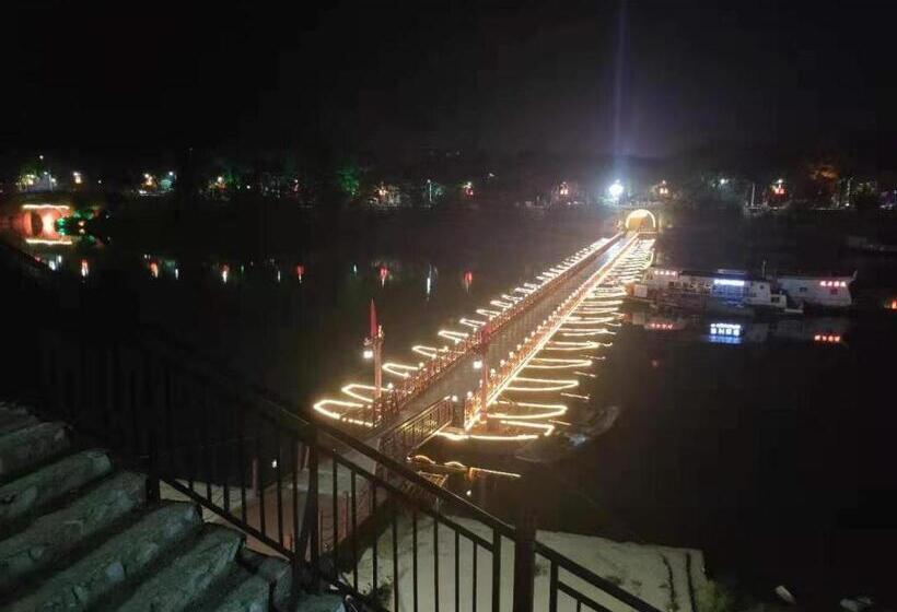 בית מלון כפרי 7days Inn Yongzhou Central Hospital