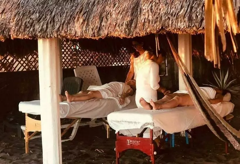 هتل Dulce Y Salado