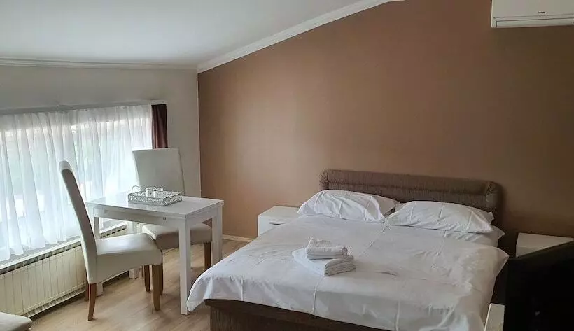 پانسیون Gostilna S Prenočišči Pri Janezu