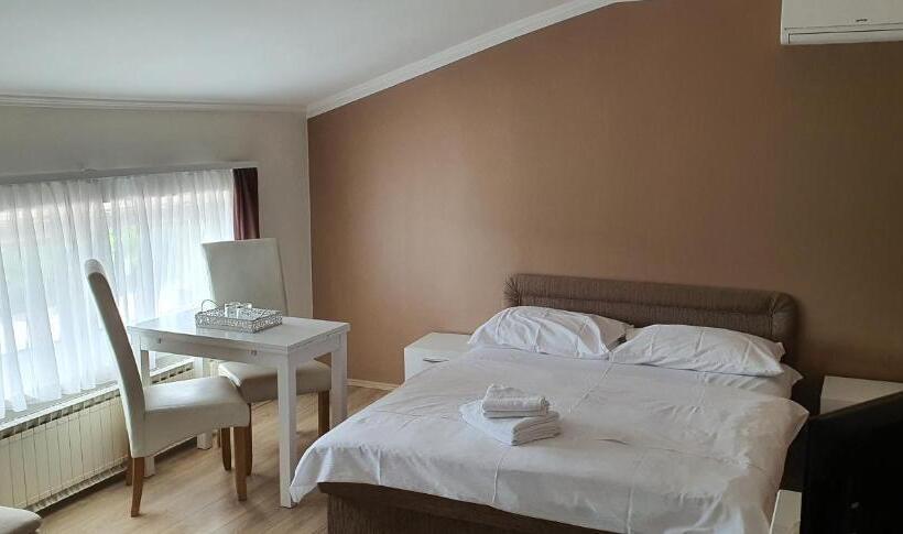 پانسیون Gostilna S Prenočišči Pri Janezu