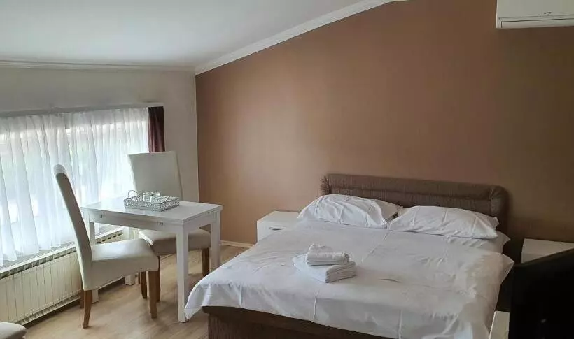 پانسیون Gostilna S Prenočišči Pri Janezu